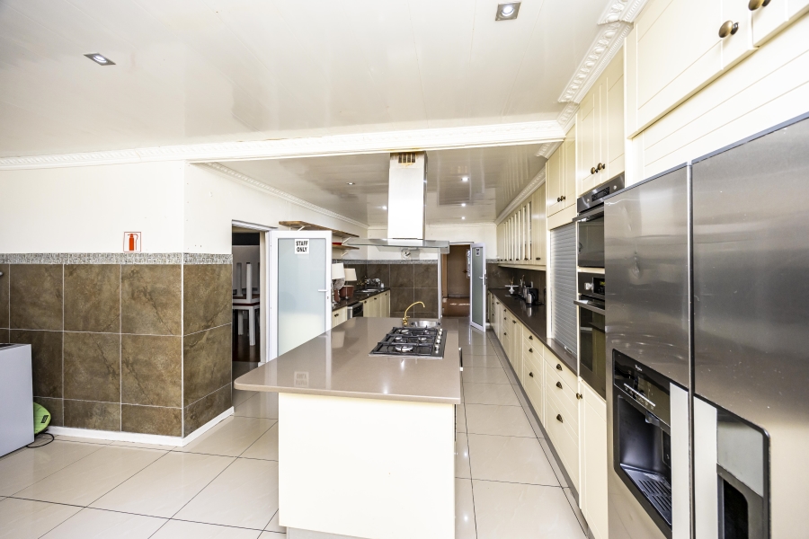 Commercial Property for Sale in Sunnyridge Eastern Cape